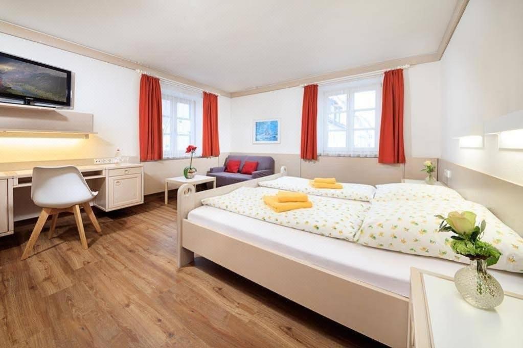 Hotel Und Gasthof Zur Laute Mindelheim Eksteriør billede